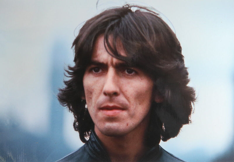 TOM MURRAY, 'GEORGE HARRISON', LIMITED EDITION BEATLES PRINT 26/195 SIGNED & C.O.A.