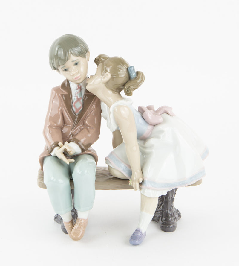 LLADRO 'TEN AND GROWING,' FIGURE MODEL 7635