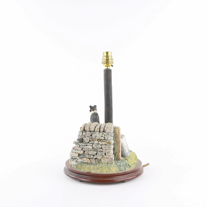 BORDER FINE ARTS 'IN THE SHADE' FIGURE MODEL TABLEAU TABLE LAMP B0218