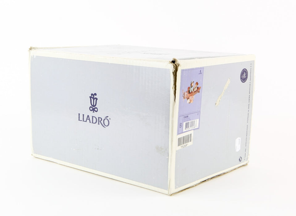 LLADRO 'DON'T LOOK DOWN' BOYS IN AEROPLANE AIRPLANE FIGURE MODEL 5698, BOXED