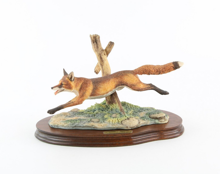 BORDER FINE ARTS 'THE LEICESTERSHIRE FOX' FIGURE MODEL TABLEAU L58 193/500 & COA