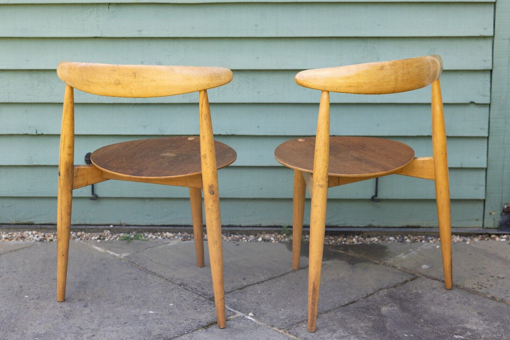 HANS WEGNER for FRITZ HANSEN - PAIR OF DANISH MID-CENTURY 'HEART' FH4103 CHAIRS