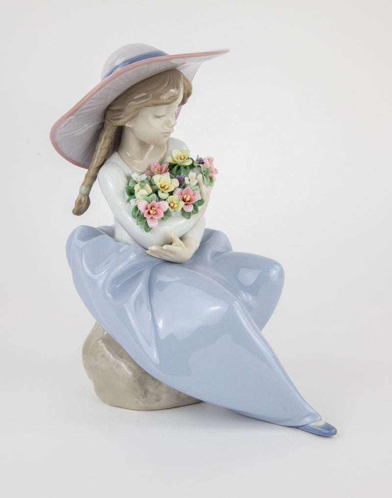 LLADRO 'FRAGRANT BOUQUET' FIGURE MODEL 5862, BOXED
