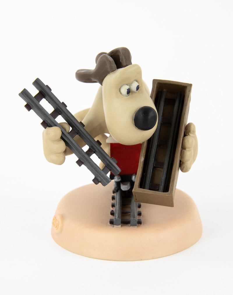 ROBERT HARROP 'TRAIN CHASE' WALLACE & GROMIT FIGURE MODEL WGYP02