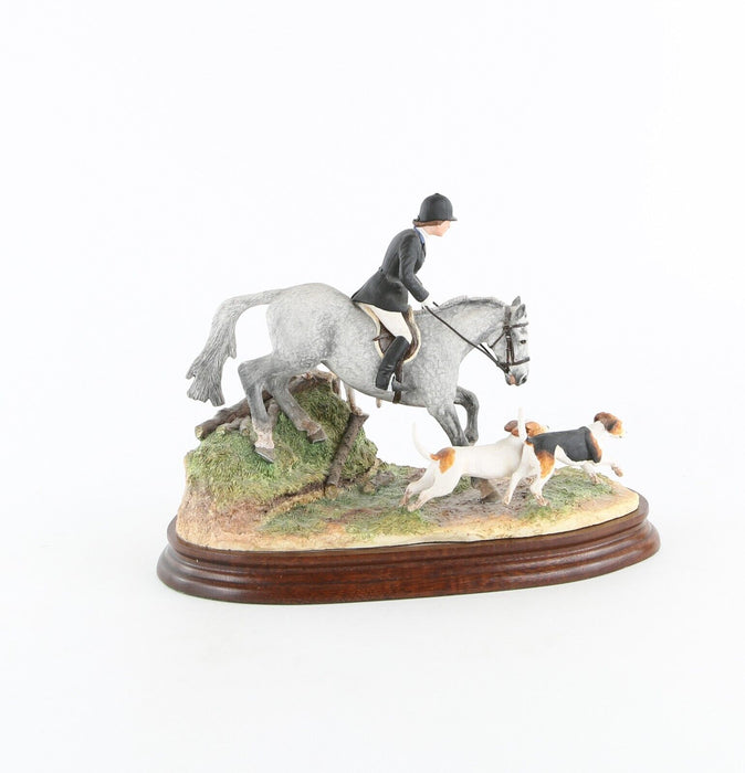 BORDER FINE ARTS 'FOLLOWING TO HOUNDS' SIGNED FIGURE TABLEAU B0951A 434/750 COA