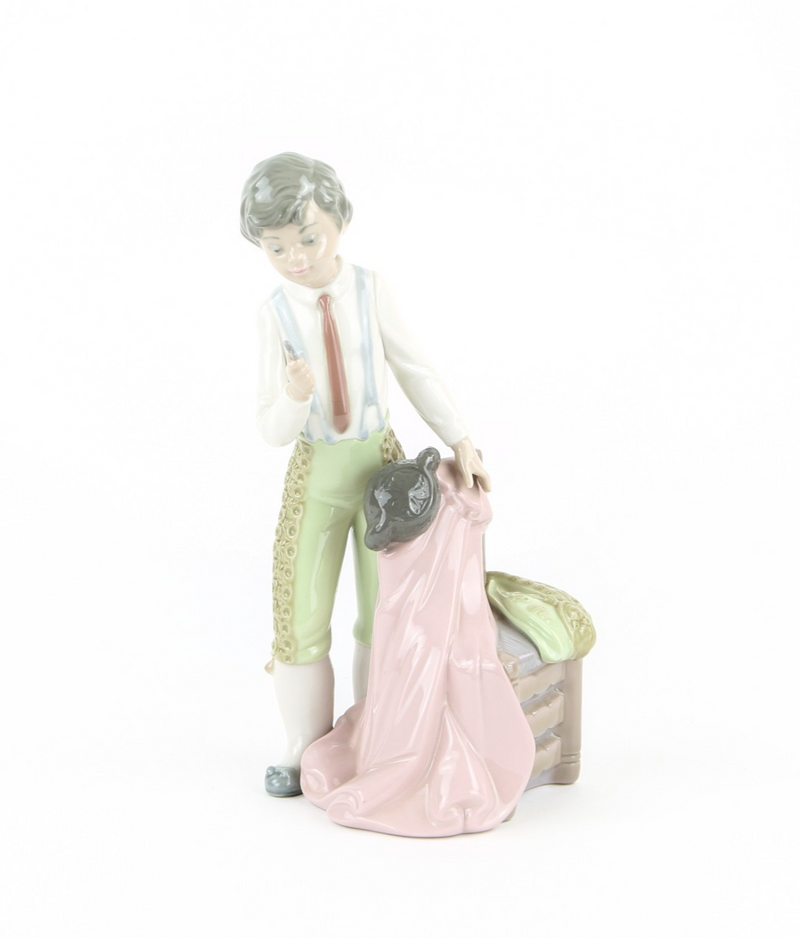 LLADRO 'REVERENT MATADOR WITH CROSS' BOY BULLFIGHTER FIGURE MODEL 5115