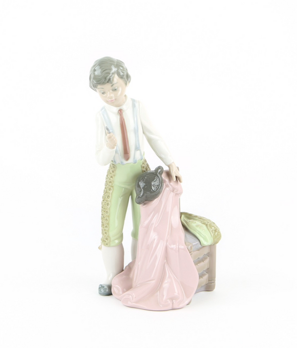 LLADRO 'REVERENT MATADOR WITH CROSS' BOY BULLFIGHTER FIGURE MODEL 5115