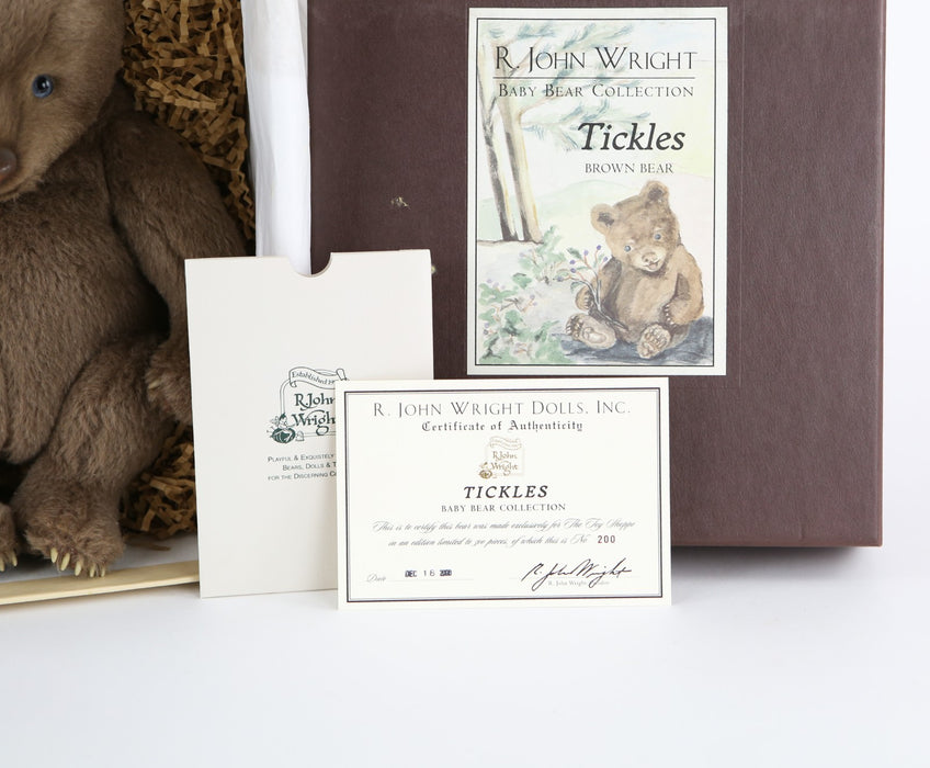 R JOHN WRIGHT - 'TICKLES' LIMITED EDITION BABY TEDDY BEAR 200/500, BOXED & COA