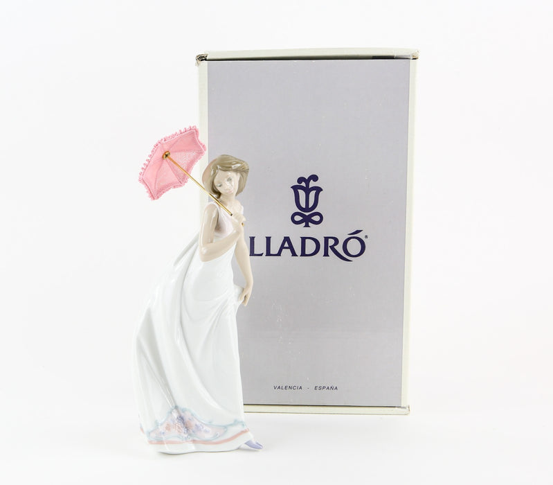 LLADRO 'AFTERNOON PROMENADE' GIRL LADY DRESS UMBRELLA FIGURE MODEL 7636, BOXED