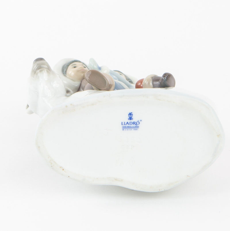 LLADRO 'ESKIMO CHILDREN RIDING POLAR BEAR' FIGURE MODEL 5353