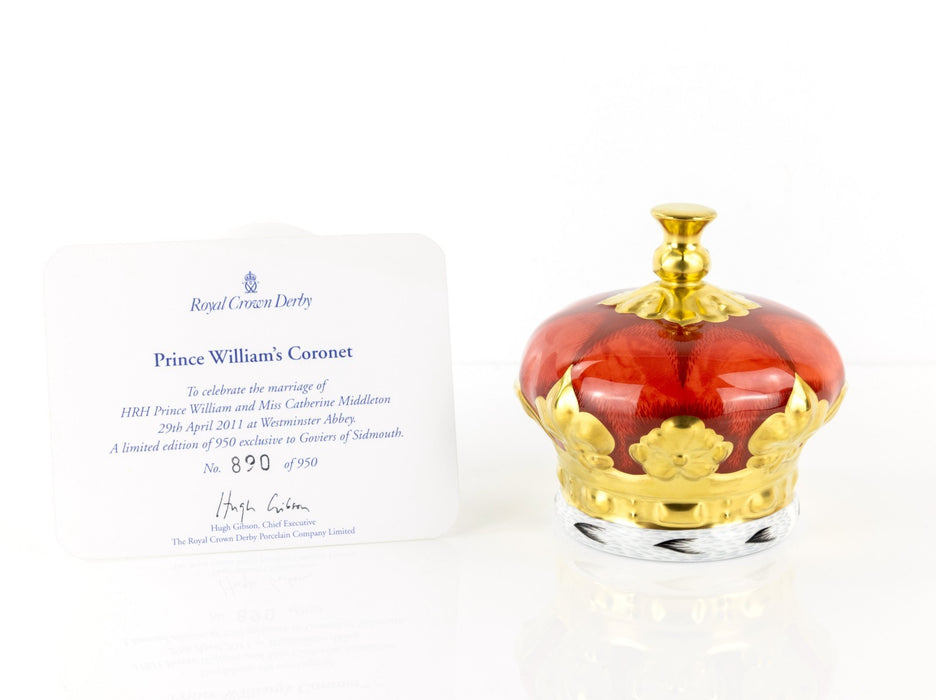 ROYAL CROWN DERBY - PRINCE WILLIAM & KATE MARRIAGE LIMITED EDITION PAPERWEIGHT
