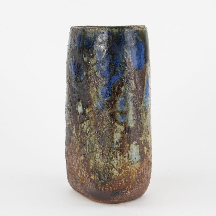 DENISE WREN, OXSHOTT POTTERY - STUDIO ART SGRAFFITO SLAB VASE SIGNED