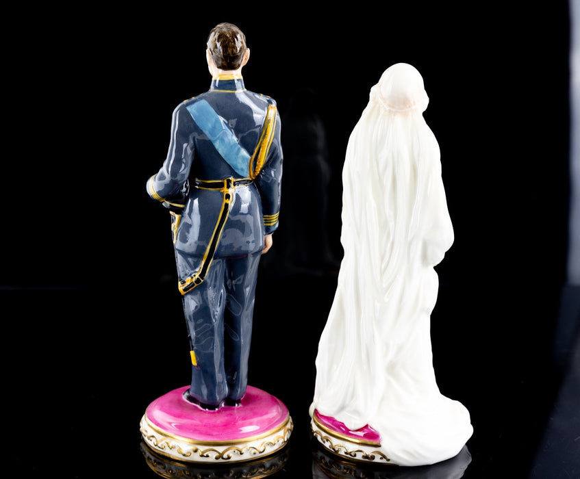 ROYAL DOULTON - FUTURE KING GEORGE VI HN4420 & QUEEN ELIZABETH HN4421 FIGURES