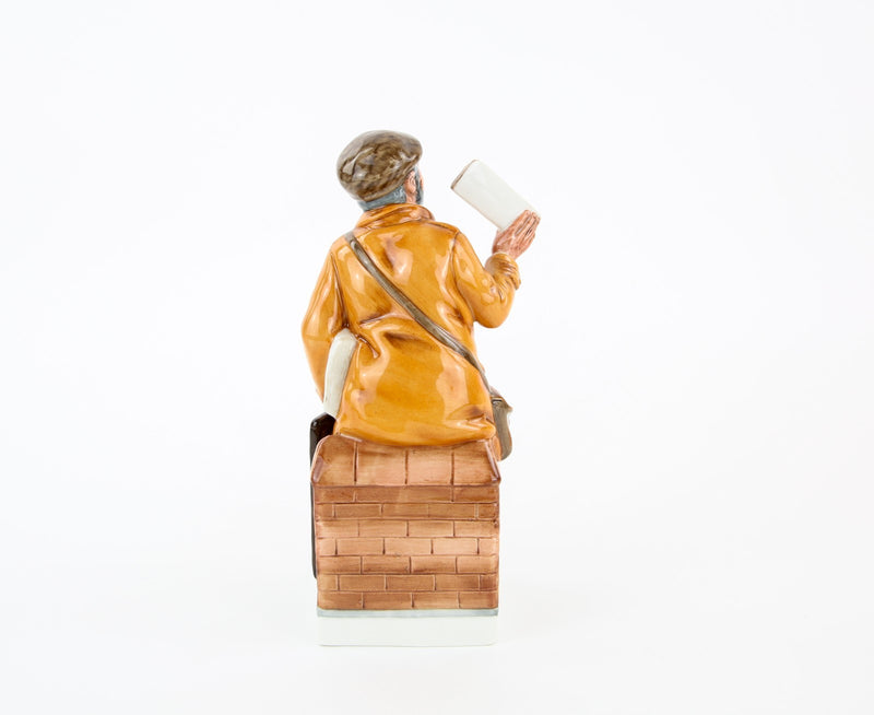 ROYAL DOULTON 'THE NEWSVENDOR' LIMITED EDITION FIGURE MODEL HN2891 & COA