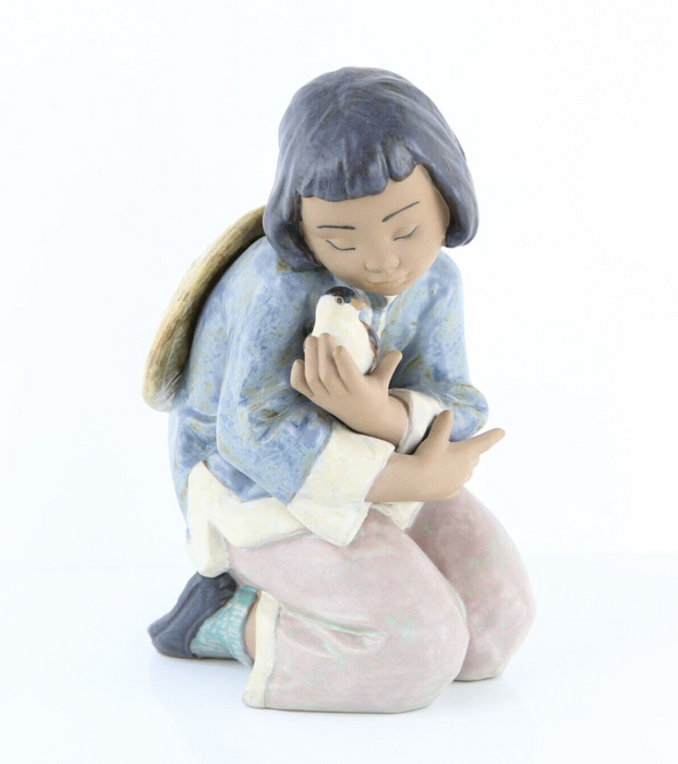 LLADRO 'FRIENDLY SPARROW' GRES GIRL CHILD BIRD FIGURE MODEL 2225