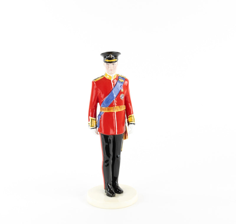 THE FIGURINE COLLECTIVE - PRINCE WILLIAM & KATE MIDDLETON WEDDING FIGURES, BOXED