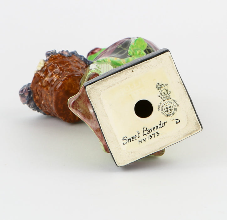 ROYAL DOULTON 'SWEET LAVENDER' STREET VENDOR FIGURE MODEL HN1373