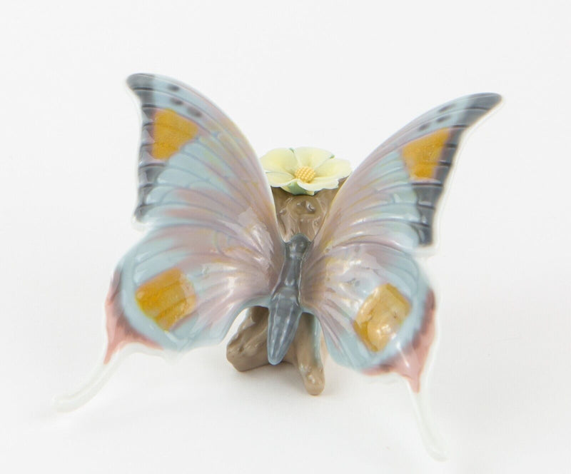 LLADRO 'SUMMER POND BUTTERFLY' FIGURE MODEL 7801