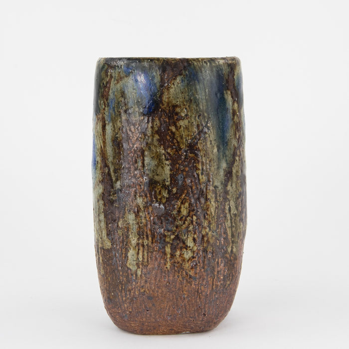 DENISE WREN, OXSHOTT POTTERY - STUDIO ART SGRAFFITO SLAB VASE SIGNED