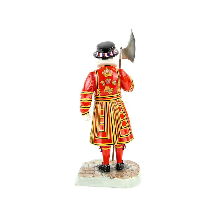 ROYAL DOULTON 'BEEFEATER' ICONIC LONDON FIGURE MODEL HN5362, BOXED