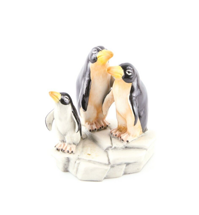 GUIDO CACCIAPUOTI - PEGUIN GROUP ON ICE, ITALIAN PORCELAIN FIGURE MODEL, SIGNED