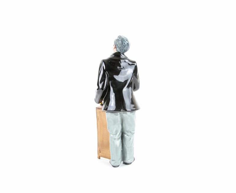 ROYAL DOULTON 'THE AUCTIONEER' FIGURE MODEL HN2988