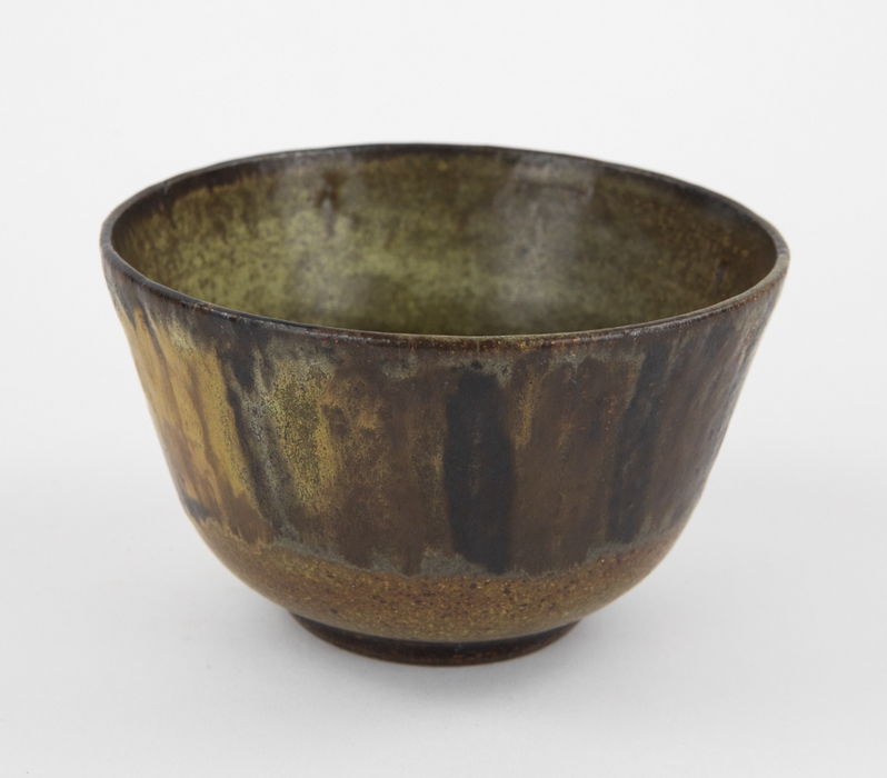 ROSEMARY WREN, OXSHOTT POTTERY - STUDIO ART BOWL 209