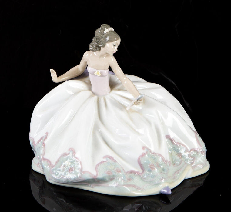 LLADRO 'AT THE BALL' GIRL LADY DRESS FIGURE MODEL 5859, BOXED