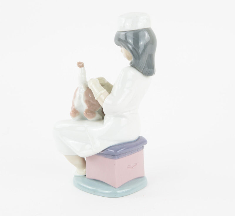 LLADRO 'LITTLE VETERINARIAN' GIRL LADY VET DOG PUPPY FIGURE MODEL 6348
