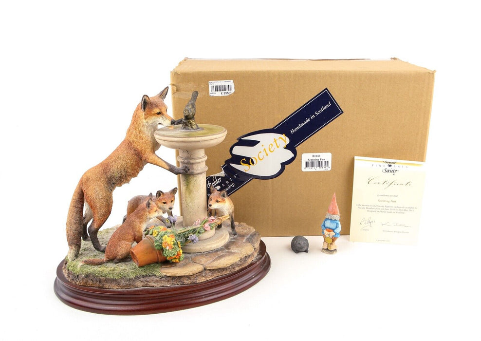 BORDER FINE ARTS 'SCENTING FUN' FOXES FIGURE MODEL TABLEAU B1261 BOXED & COA