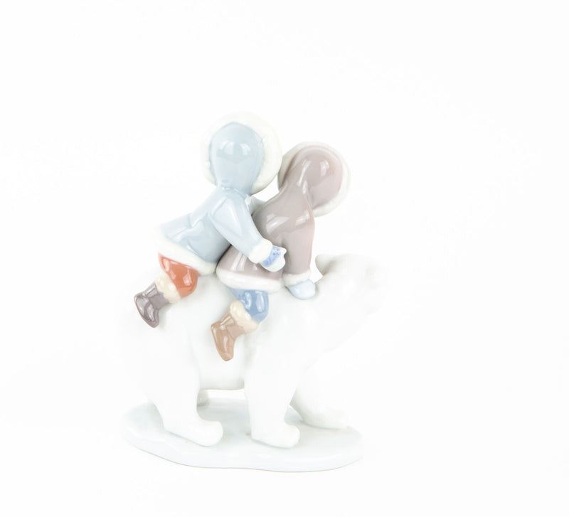 LLADRO 'ESKIMO CHILDREN RIDING POLAR BEAR' FIGURE MODEL 5353