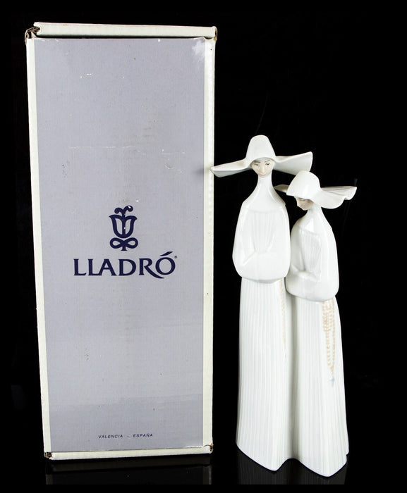 LLADRO 'TWO NUNS' GROUP FIGURE MODEL 4611, BOXED