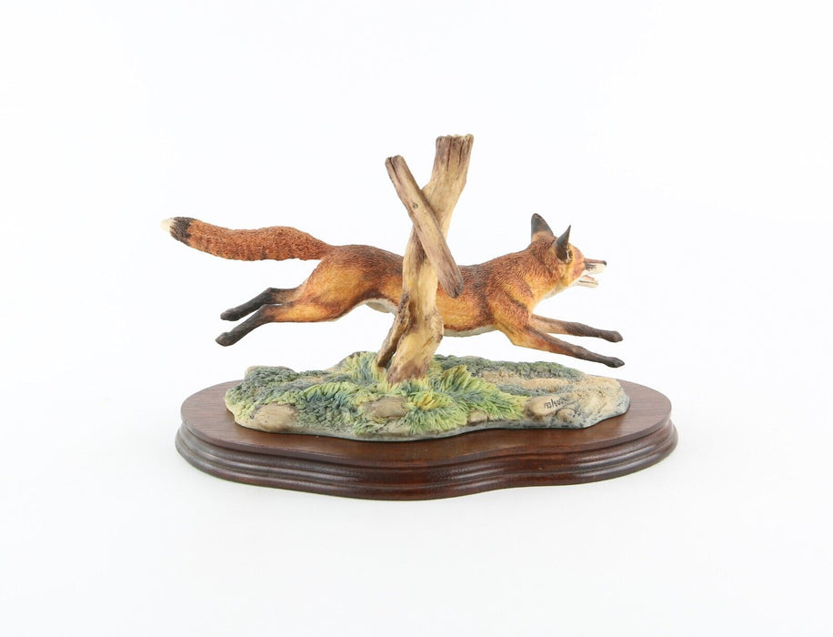 BORDER FINE ARTS 'THE LEICESTERSHIRE FOX' FIGURE MODEL TABLEAU L58 193/500 & COA