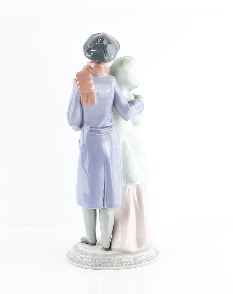 LLADRO 'CHRISTMAS MELODIES' CAROL SINGERS FIGURE MODEL 6128, BOXED