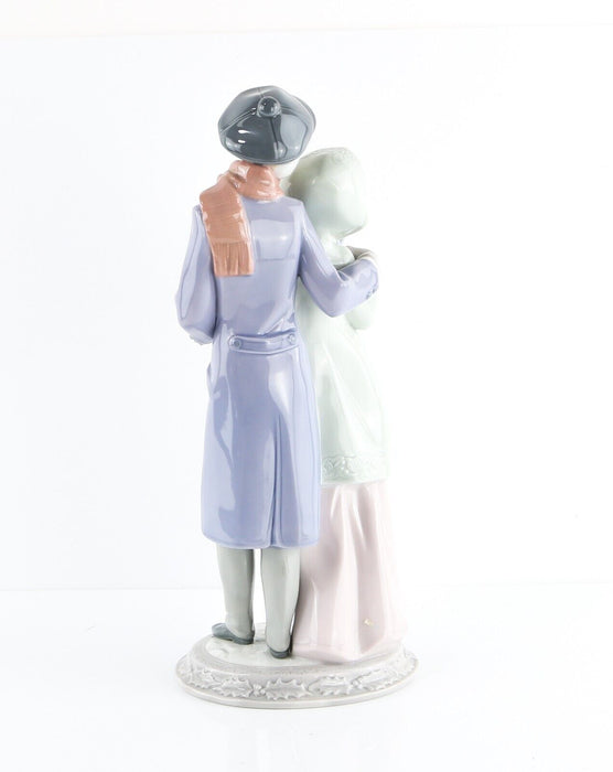 LLADRO 'CHRISTMAS MELODIES' CAROL SINGERS FIGURE MODEL 6128, BOXED