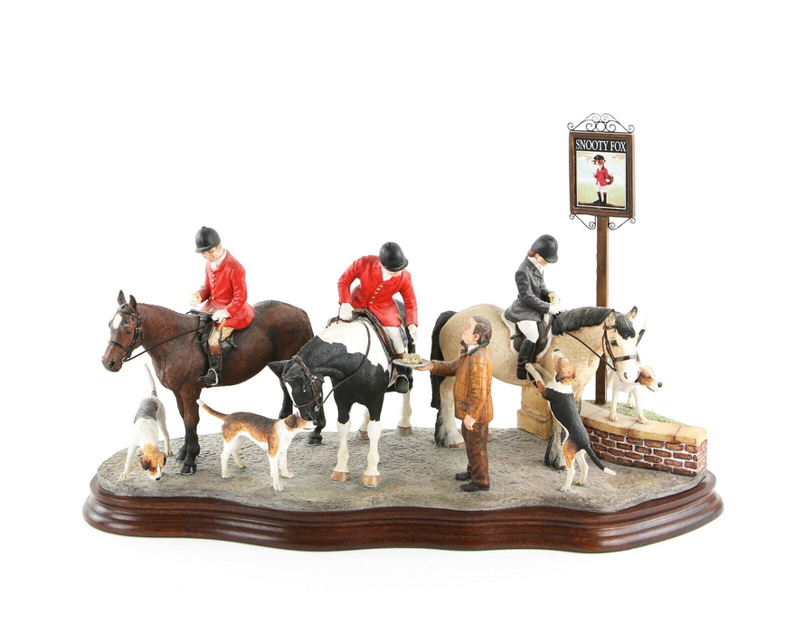 BORDER FINE ARTS 'GATHER AT THE SNOOTY FOX' FIGURE MODEL TABLEAU B1160 53/350