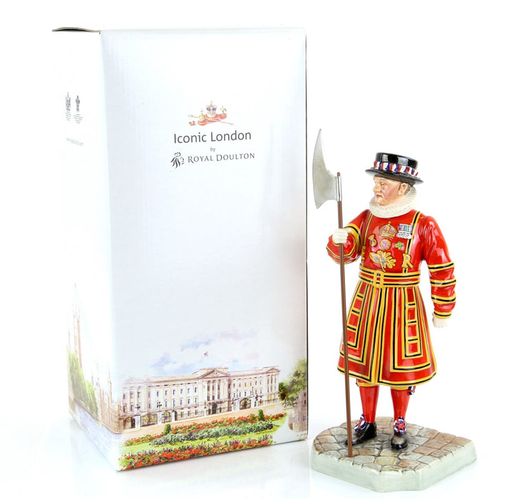 ROYAL DOULTON 'BEEFEATER' ICONIC LONDON FIGURE MODEL HN5362, BOXED