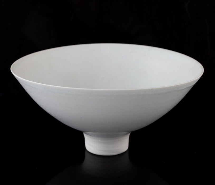 MARY RICH - STUDIO ART POTTERY WHITE GLAZE PORCELAIN FOOTED BOWL