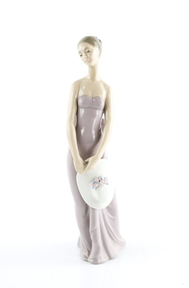 LLADRO 'BRIDESMAID' GIRL LADY DRESS WEDDING DAY FIGURE MODEL 5598, BOXED