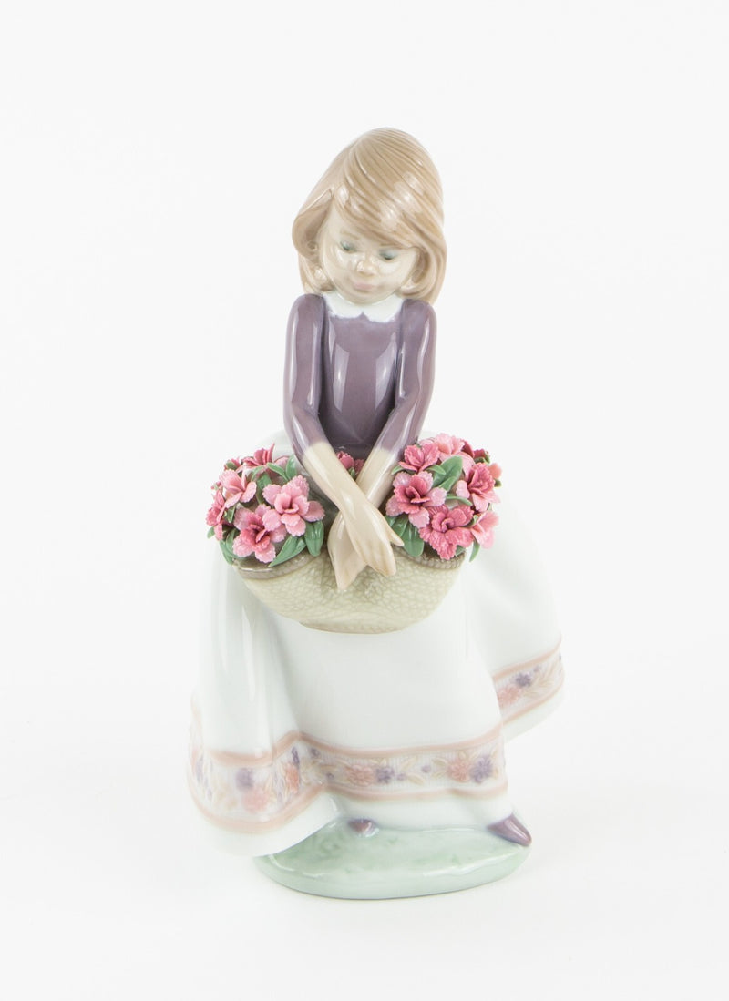 LLADRO 'MAY FLOWERS' SPECIAL EDITION GIRL FLORAL FIGURE MODEL 9178