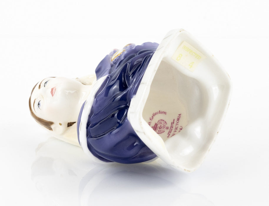 ROYAL WORCESTER - QUEEN VICTORIA & PRINCE ALBERT LIMITED EDITION CANDLE SNUFFERS