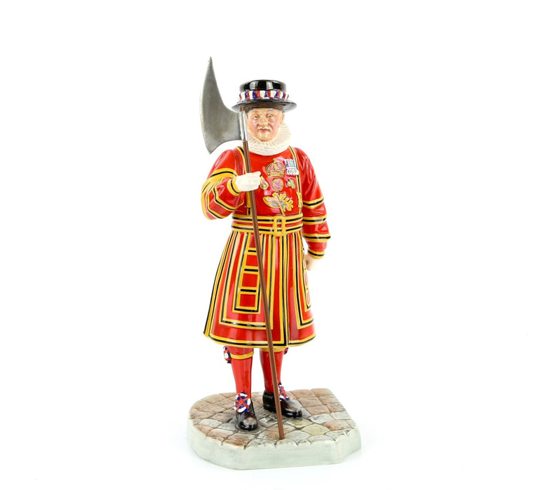 ROYAL DOULTON 'BEEFEATER' ICONIC LONDON FIGURE MODEL HN5362, BOXED