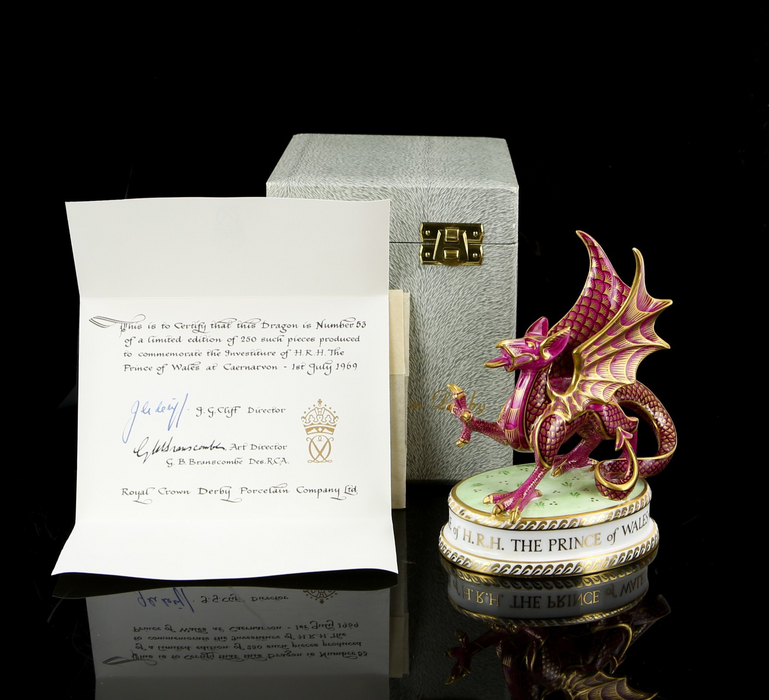 ROYAL CROWN DERBY 'WELSH DRAGON' LIMITED EDITION INVESTITURE PAPERWEIGHT FIGURE