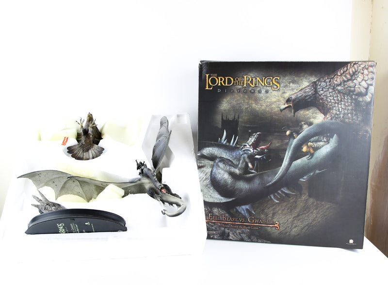 LORD OF THE RINGS - SIDESHOW 'FELL BEAST VS GWAIHIR' MODEL 9715 251/1250, BOXED