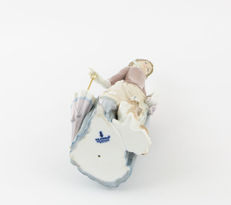 LLADRO 'GIRL WITH PARASOL AND DOG' LARGE FIGURE MODEL 4761