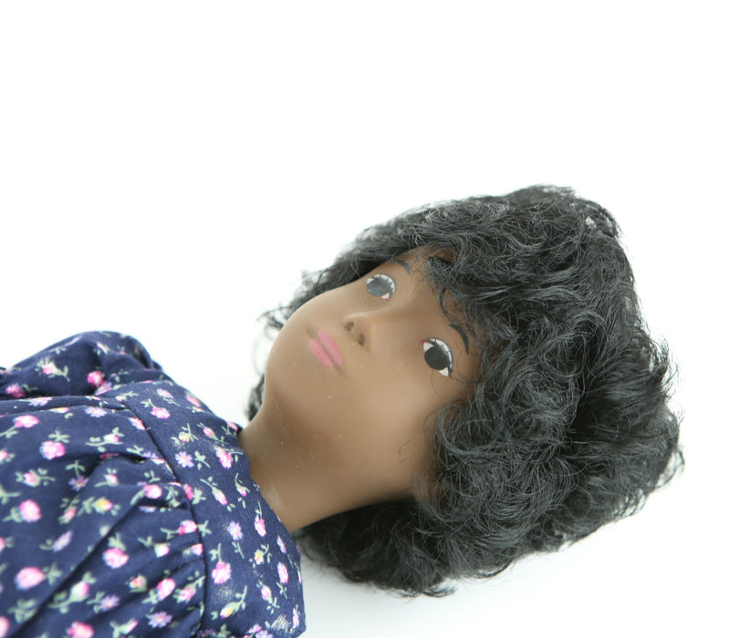 TRENDON SASHA DOLL 'CORA' GIRL BLUE FLORAL DRESS 4-109 E.0414 USA, BOXED