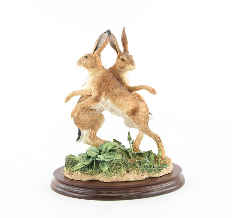 BORDER FINE ARTS 'THE MARCH HARES' FIGURE MODEL TABLEAU B1074 88/500 & COA