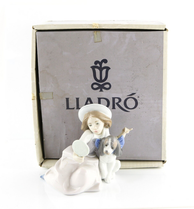 LLADRO 'WHO'S THE FAIREST?' GIRL CHILD MIRROR DOG PUPPY FIGURE MODEL 5468, BOXED