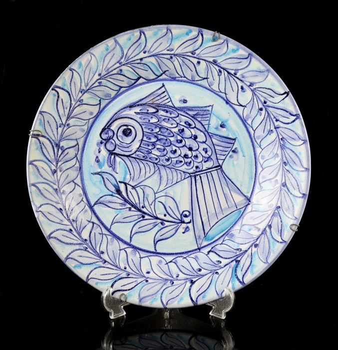 PORCHES, ALGARVE LARGE BLUE TERRACOTTA FISH PAINTED BOWL PLATE CHARGER DISH