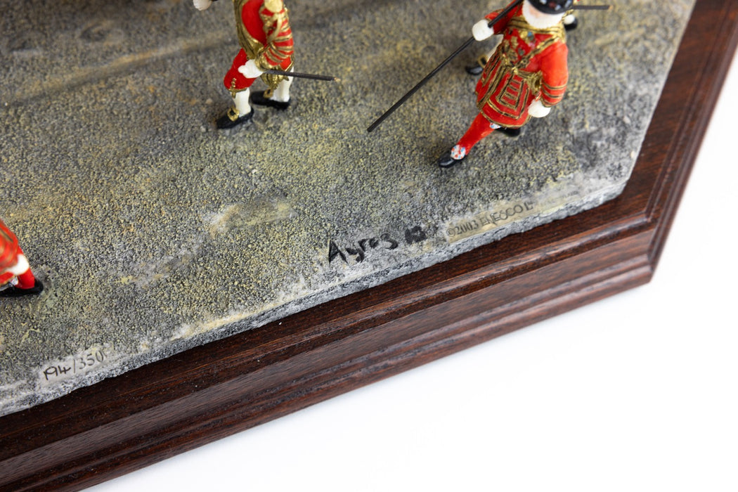 BORDER FINE ARTS 'CORONATION 1953' QUEEN LIMITED EDITION FIGURE B0810 194/350